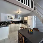 Maison Confortable A 300m De L'ocean Avec Terrasse Et Parking Privatif - Fr-1-224c-353 Feriehus